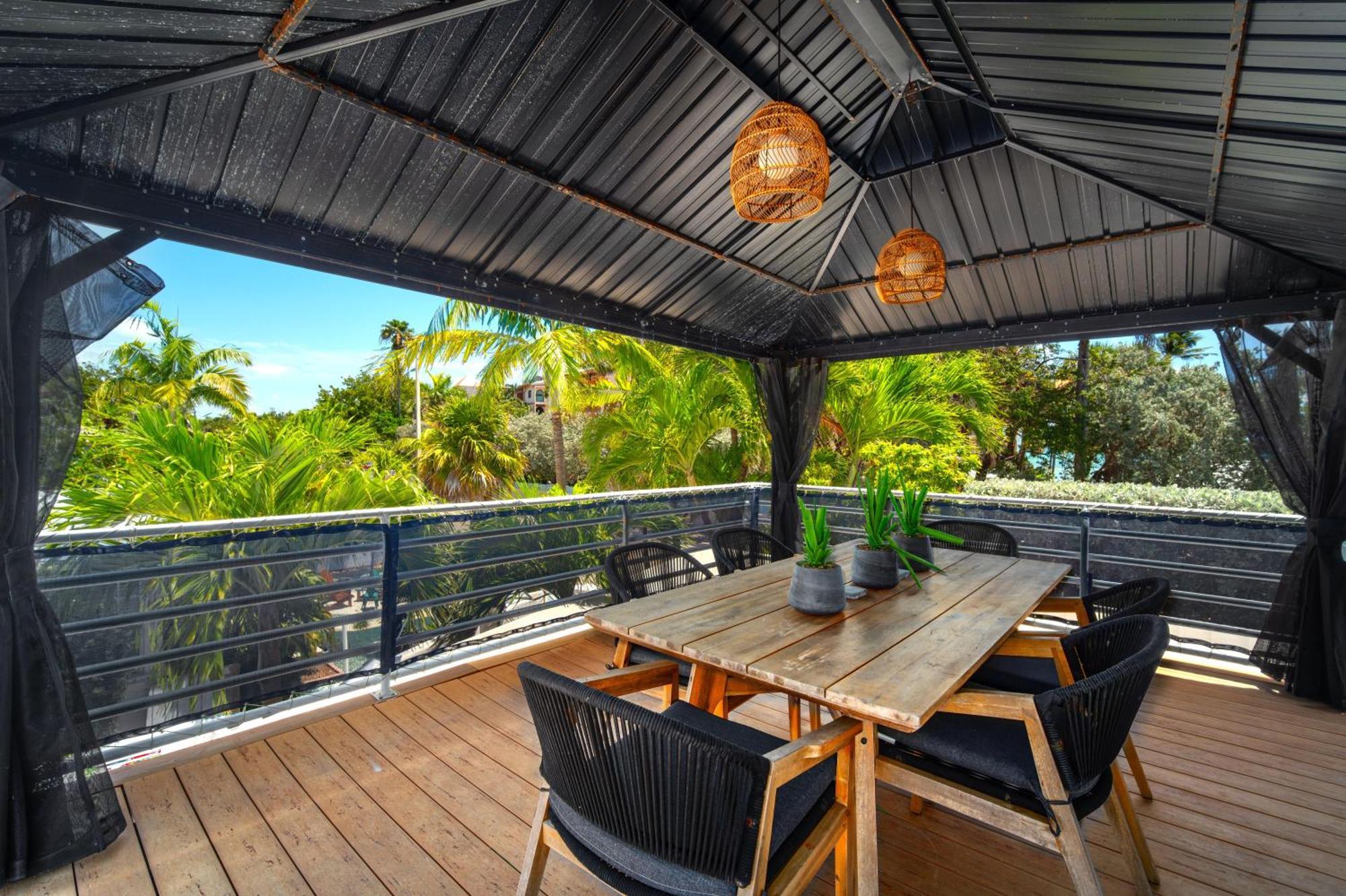 Atlantis House Main Holiday home