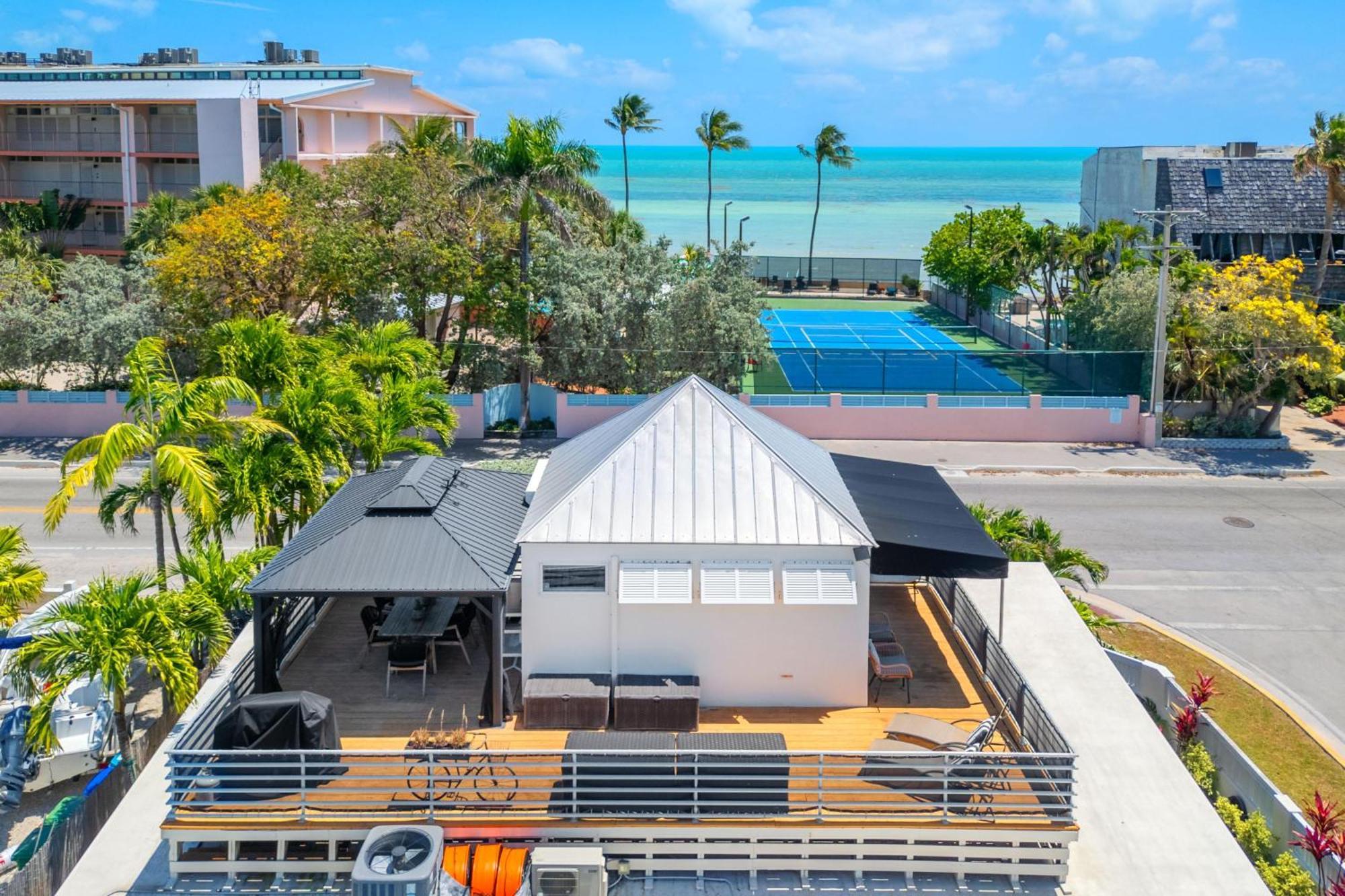Atlantis House Main *